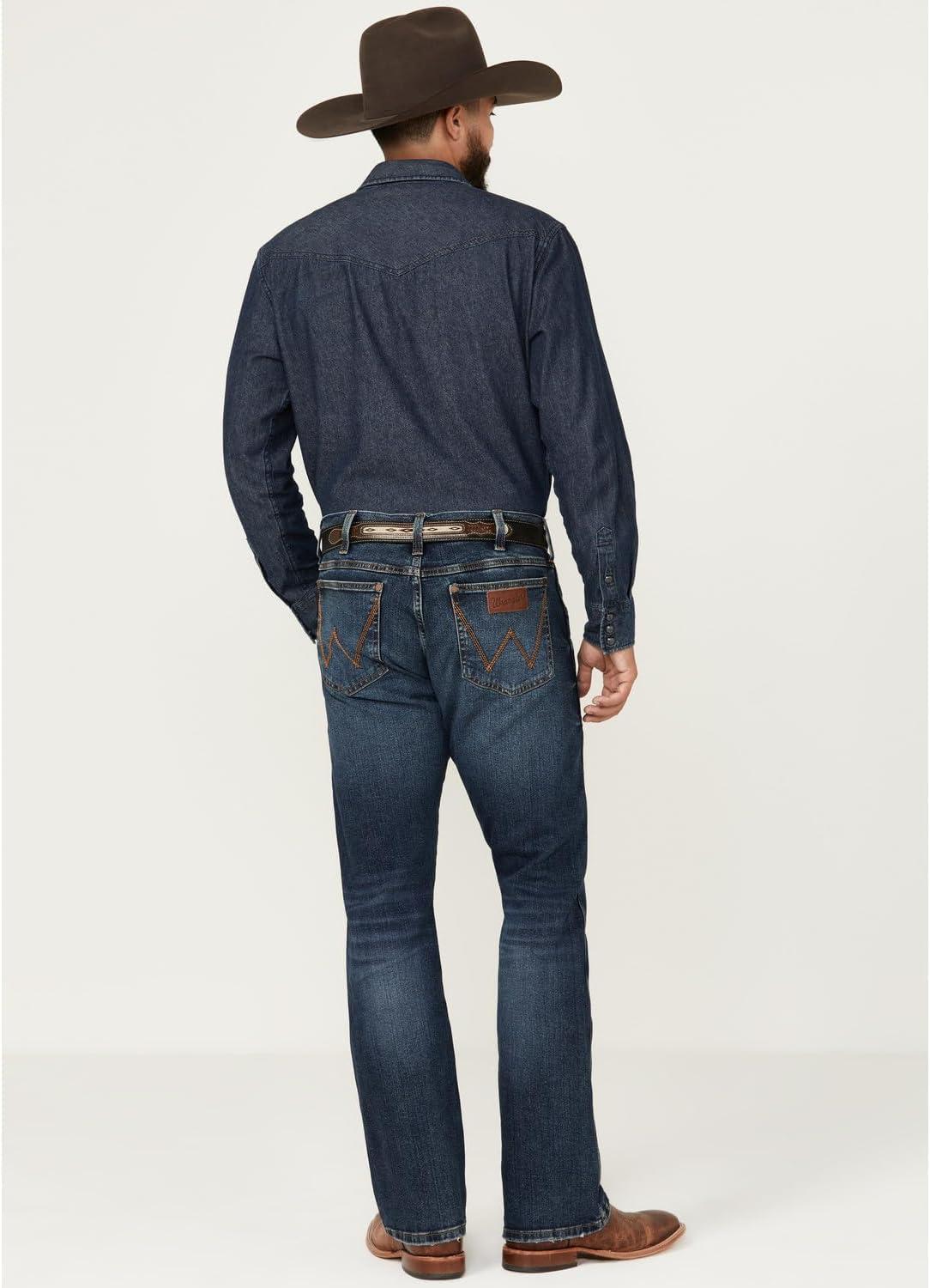 imageWrangler Mens Free to Stretch Relaxed Fit Bootcut JeanBlue