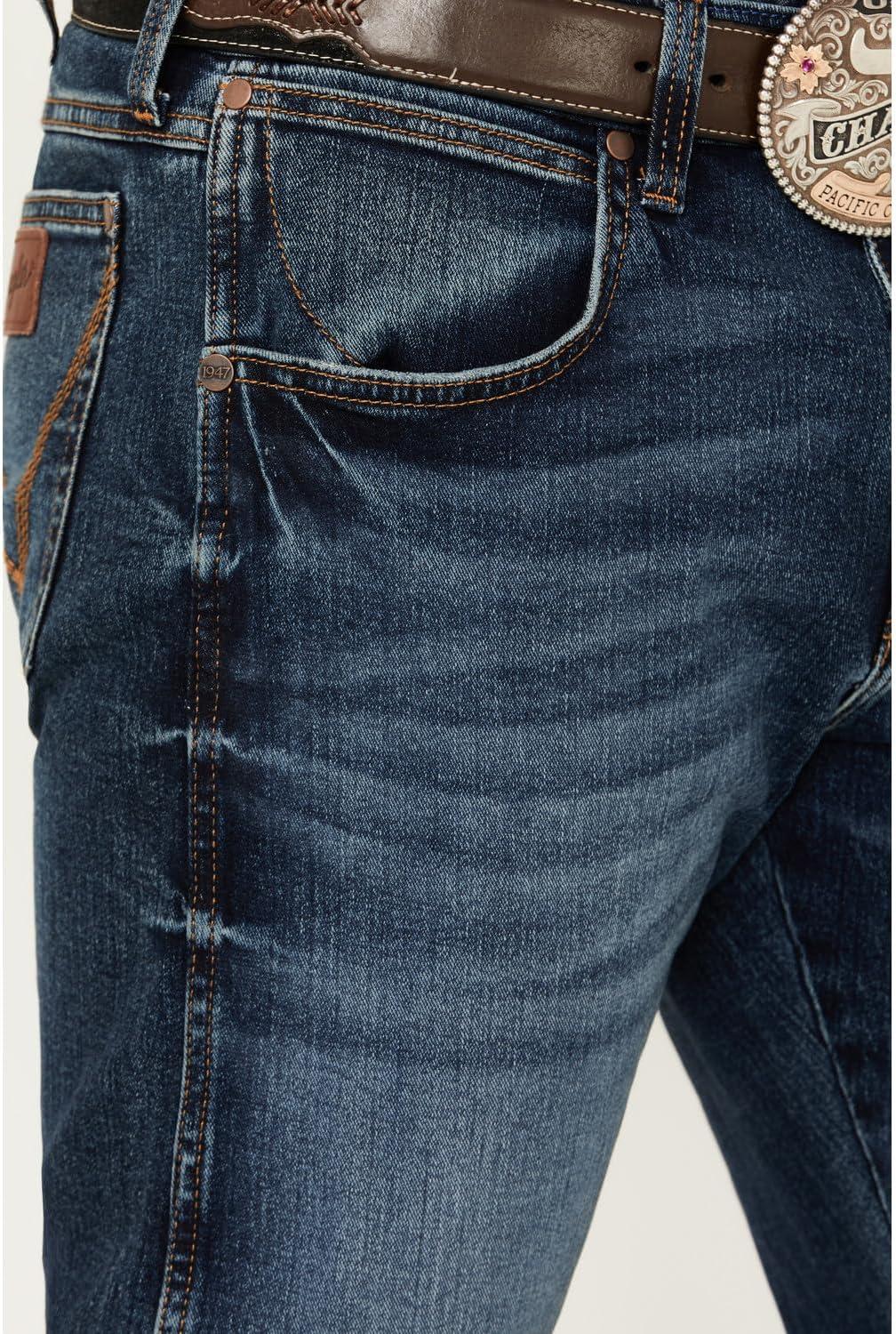 imageWrangler Mens Free to Stretch Relaxed Fit Bootcut JeanBlue