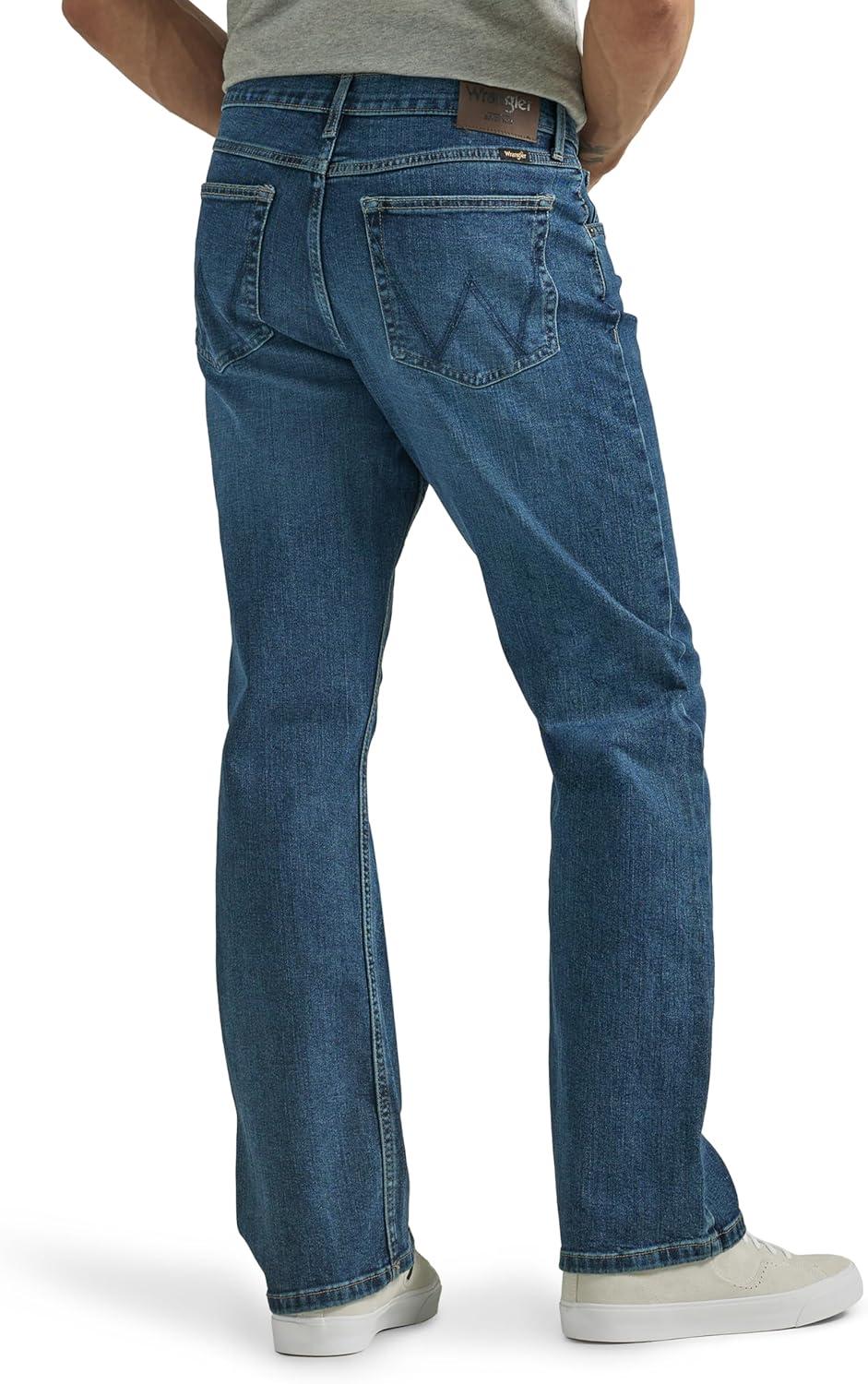 imageWrangler Mens Free to Stretch Relaxed Fit Bootcut JeanDunn