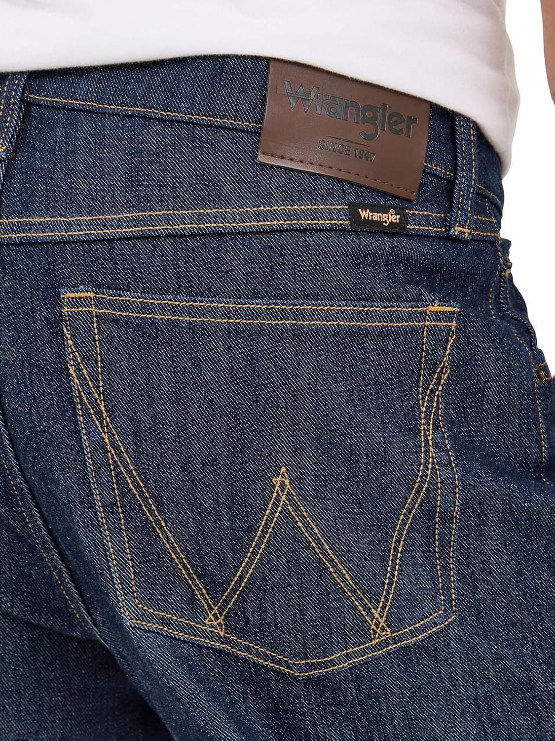 imageWrangler Mens Free to Stretch Relaxed Fit Bootcut JeanRinse