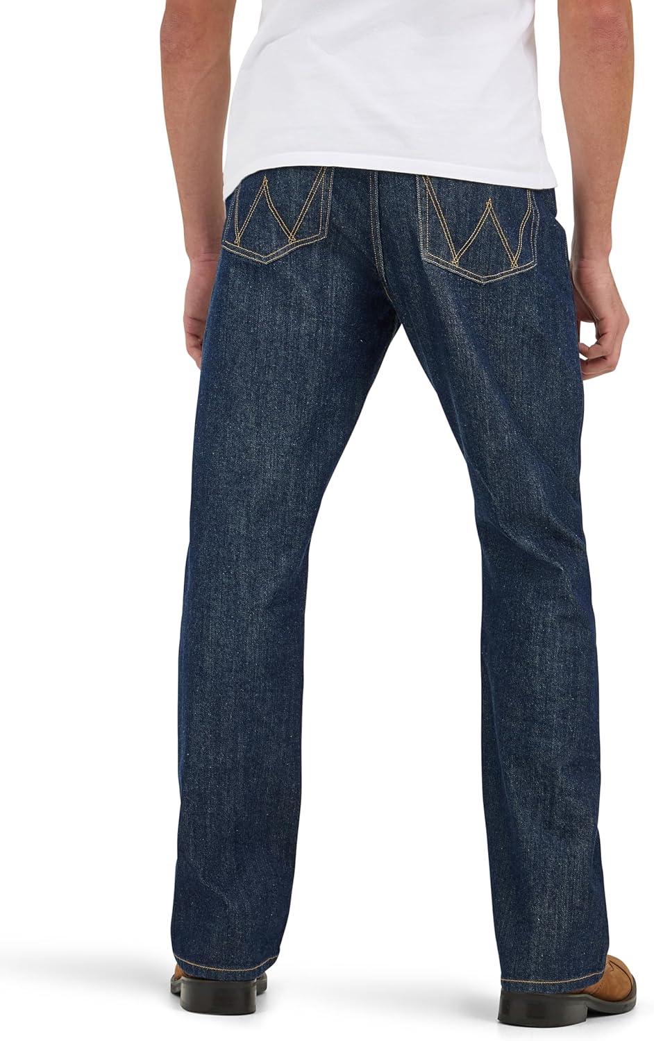 imageWrangler Mens Free to Stretch Relaxed Fit Bootcut JeanRinse