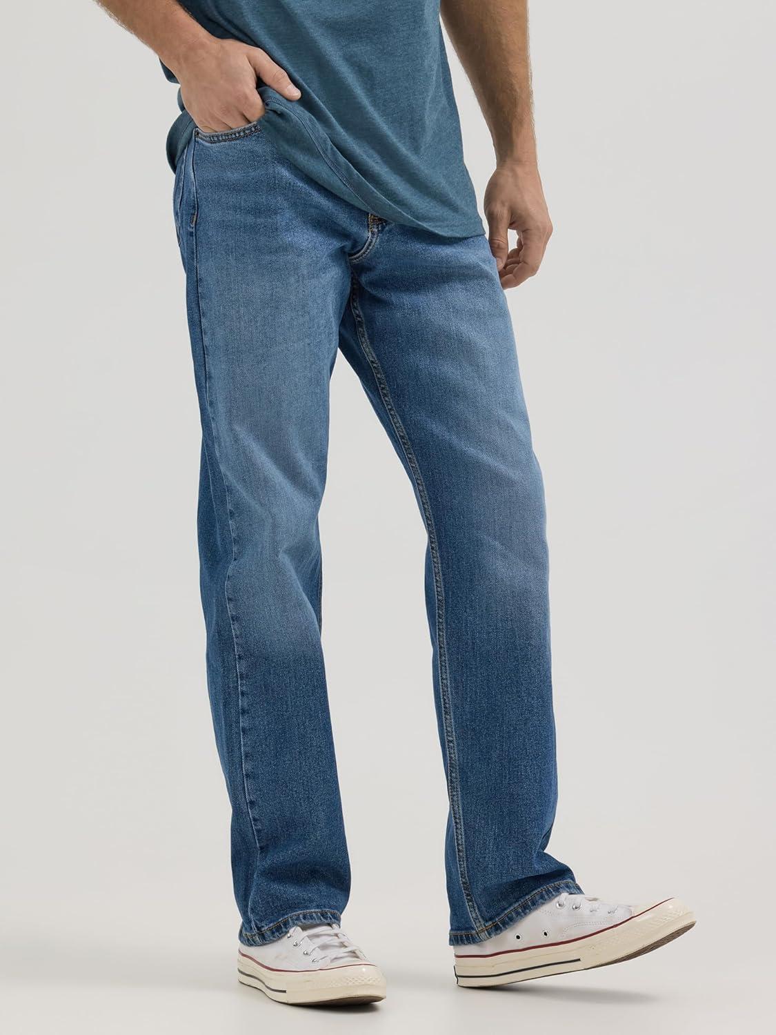 imageWrangler Mens FreetoStretch Relaxed Fit JeanMid Denim