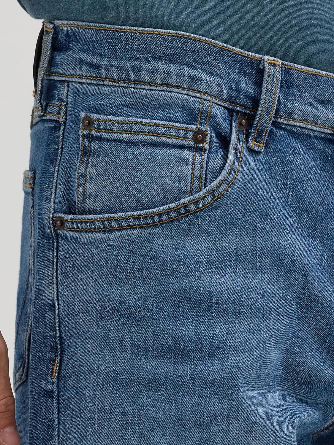 imageWrangler Mens FreetoStretch Relaxed Fit JeanMid Denim