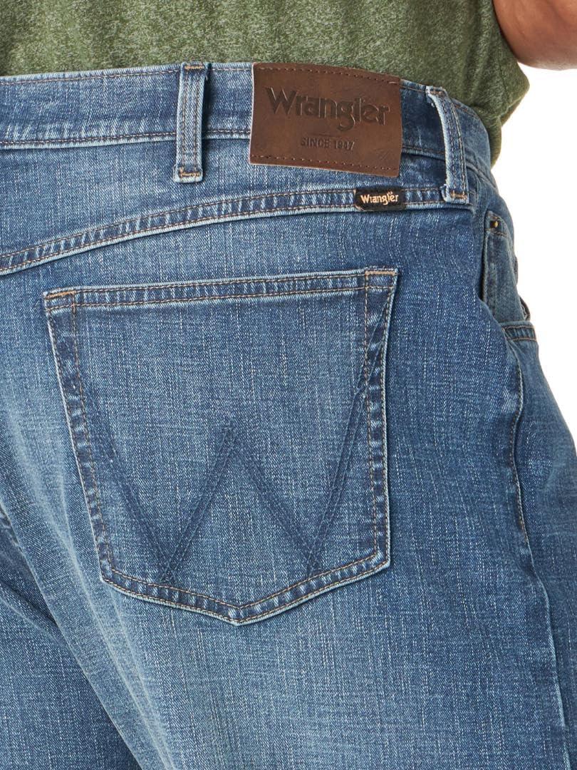 imageWrangler Mens FreetoStretch Relaxed Fit JeanMilwaukee