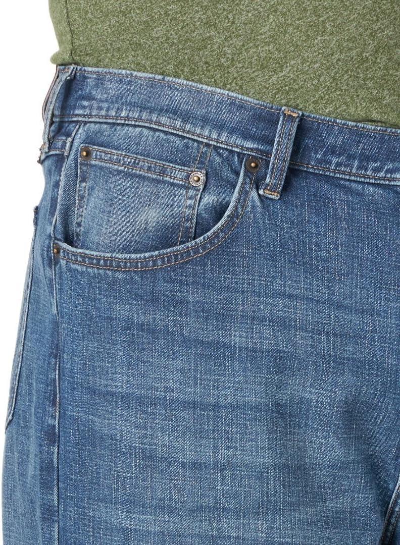imageWrangler Mens FreetoStretch Relaxed Fit JeanMilwaukee