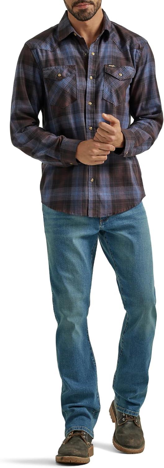 imageWrangler Mens Regular Fit Bootcut JeanMid Wash