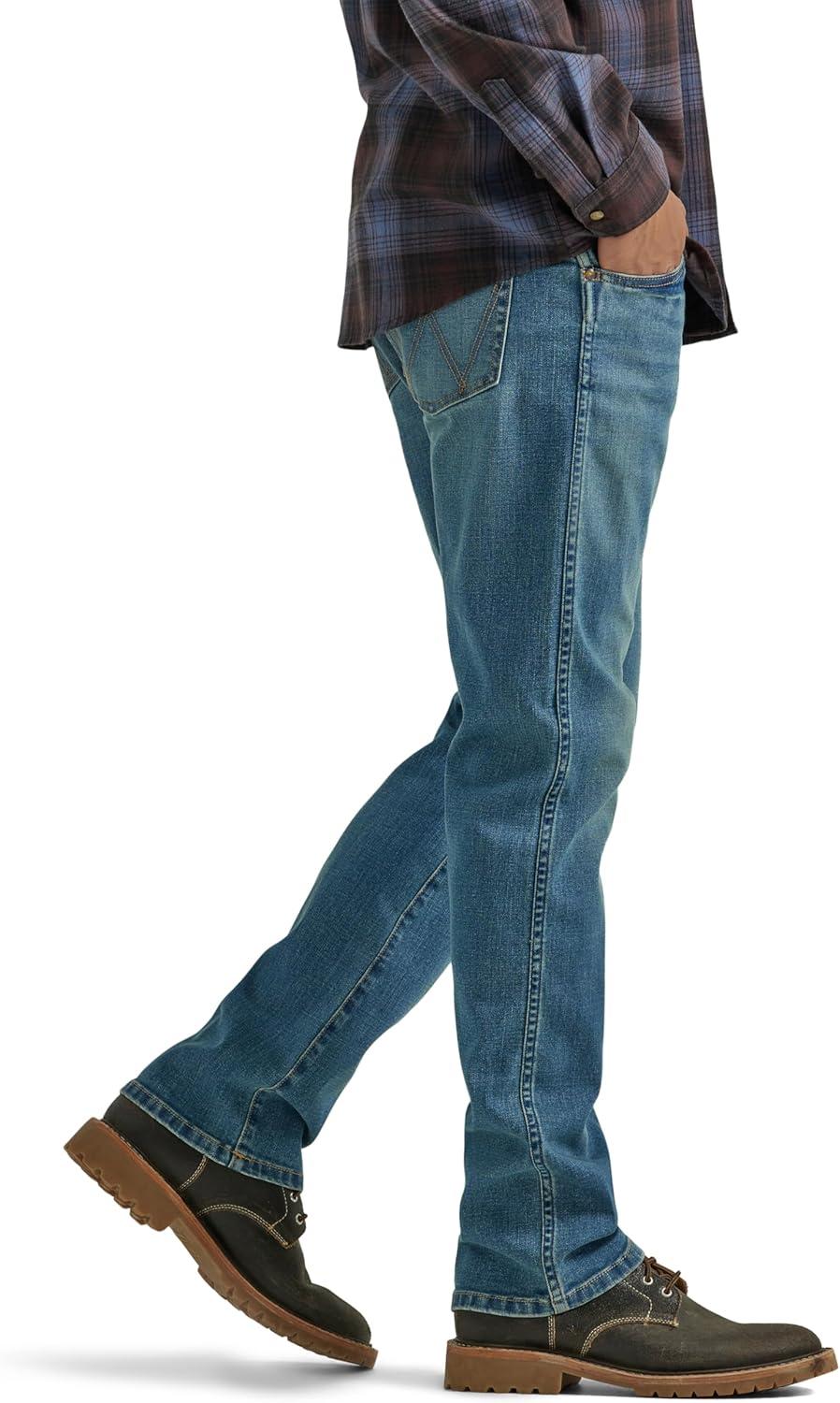 imageWrangler Mens Regular Fit Bootcut JeanMid Wash