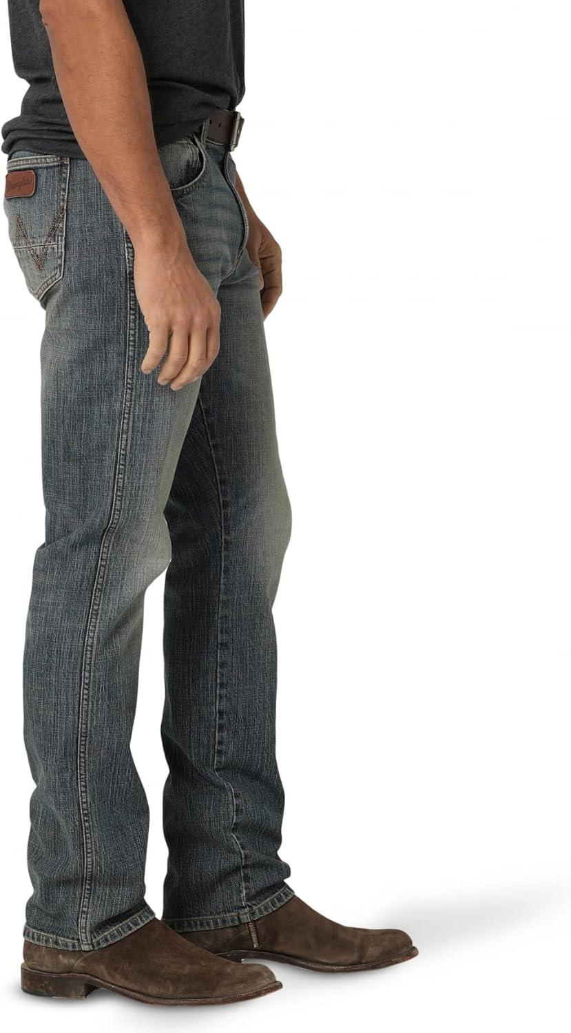 imageWrangler Mens Retro Slim Fit Straight Leg JeanDark Knight Stretch