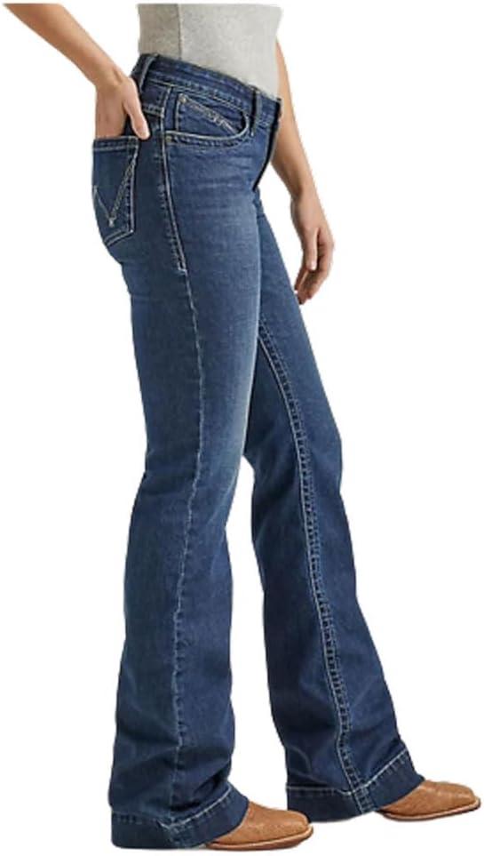 imageWrangler Womens Premium Patch Mae Sits Above Hip JeanBlue