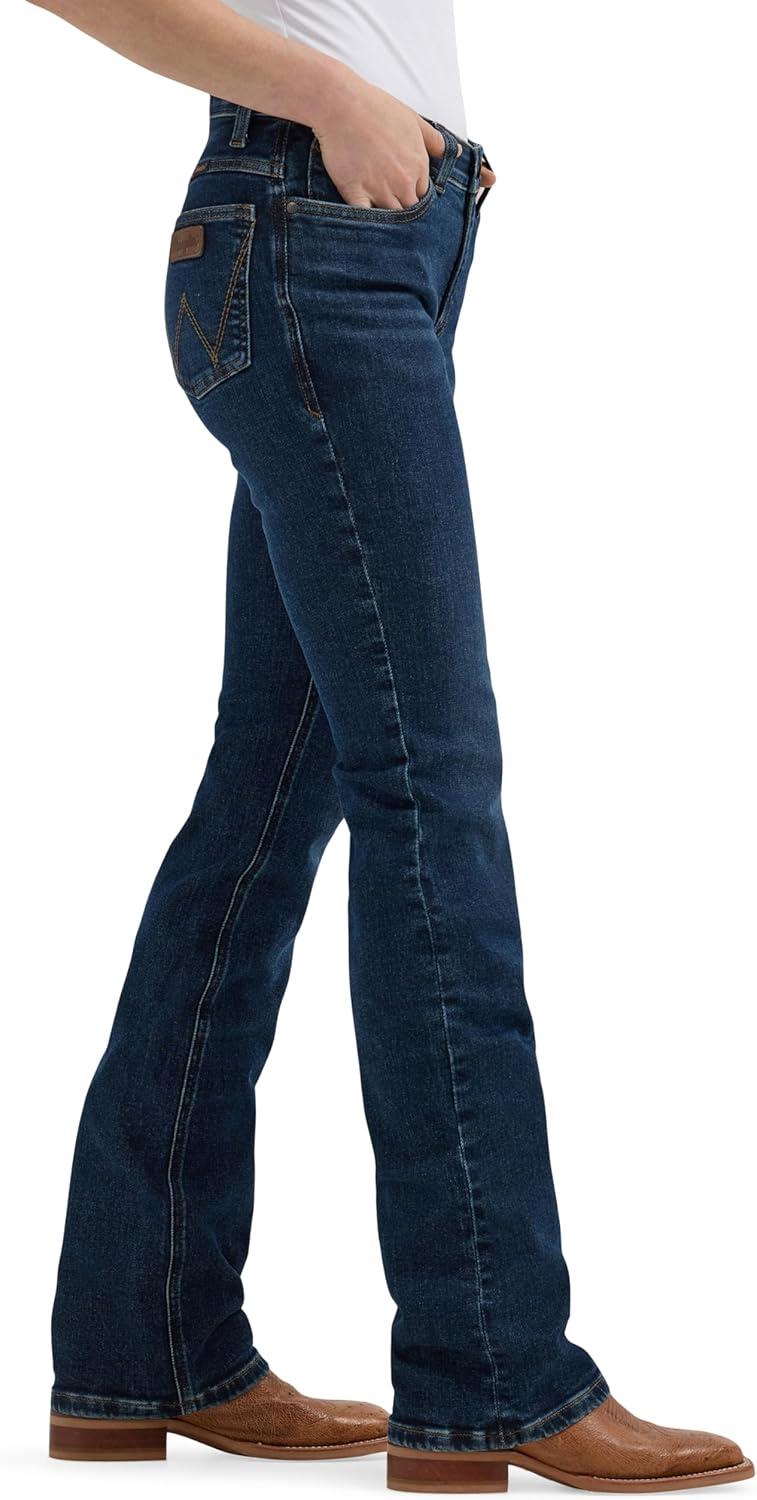 imageWrangler Womens Premium Patch Mae Sits Above Hip JeanDenim