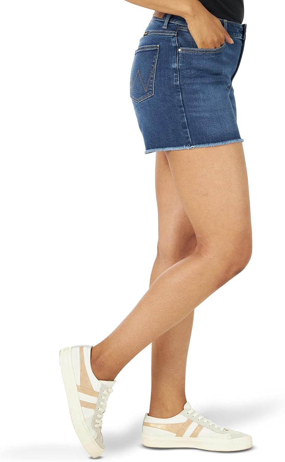 imageWrangler Womens 4quot Fray Jean ShortHudson