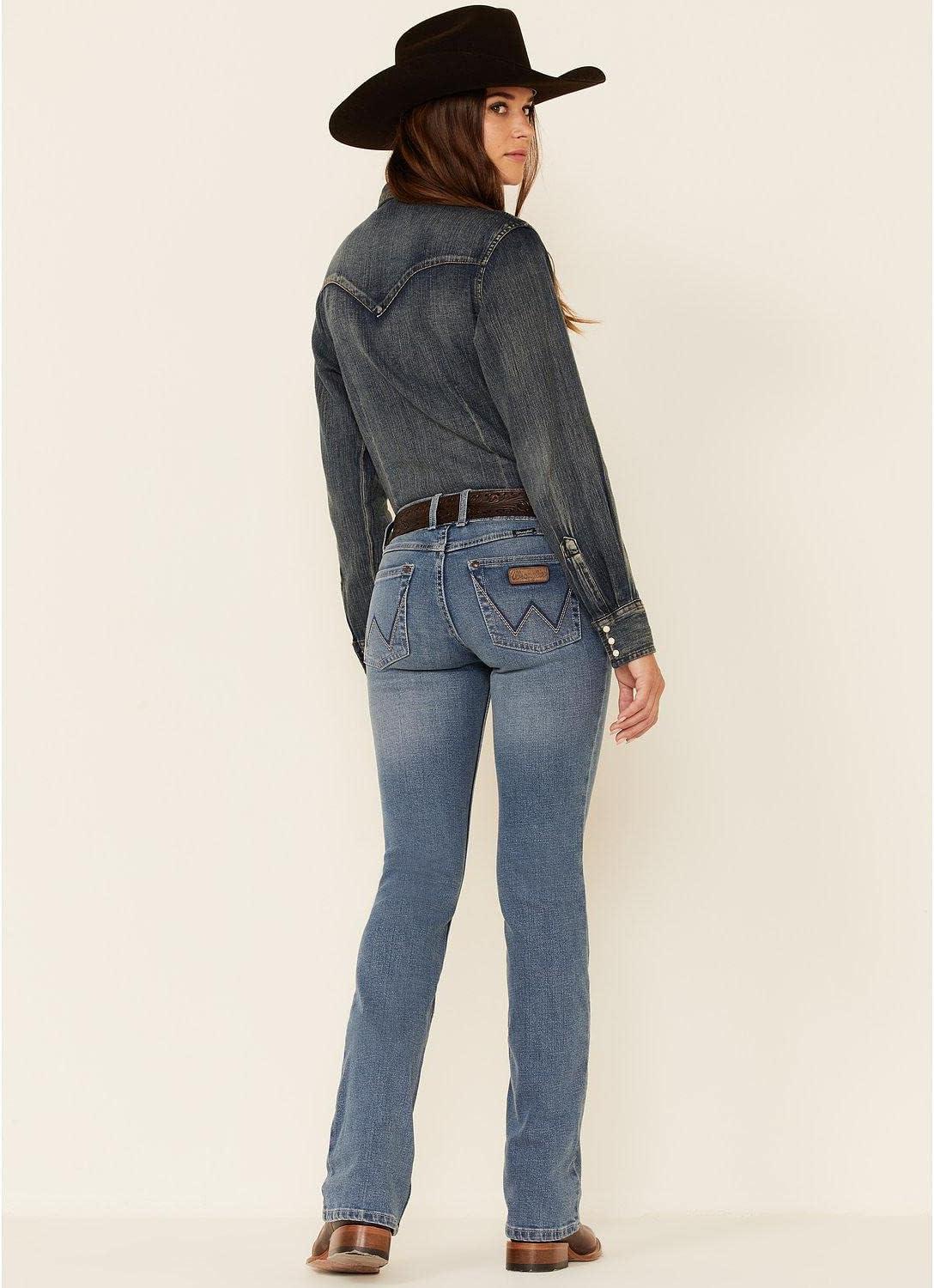 imageWrangler Womens Cash Mid Rise Vented Hem Ultimate Riding JeanHeidi