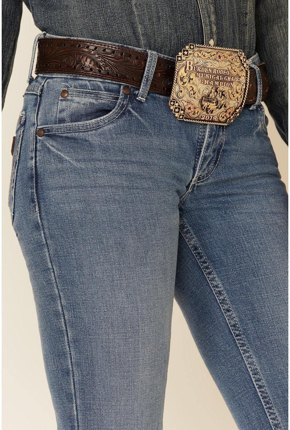 imageWrangler Womens Cash Mid Rise Vented Hem Ultimate Riding JeanHeidi