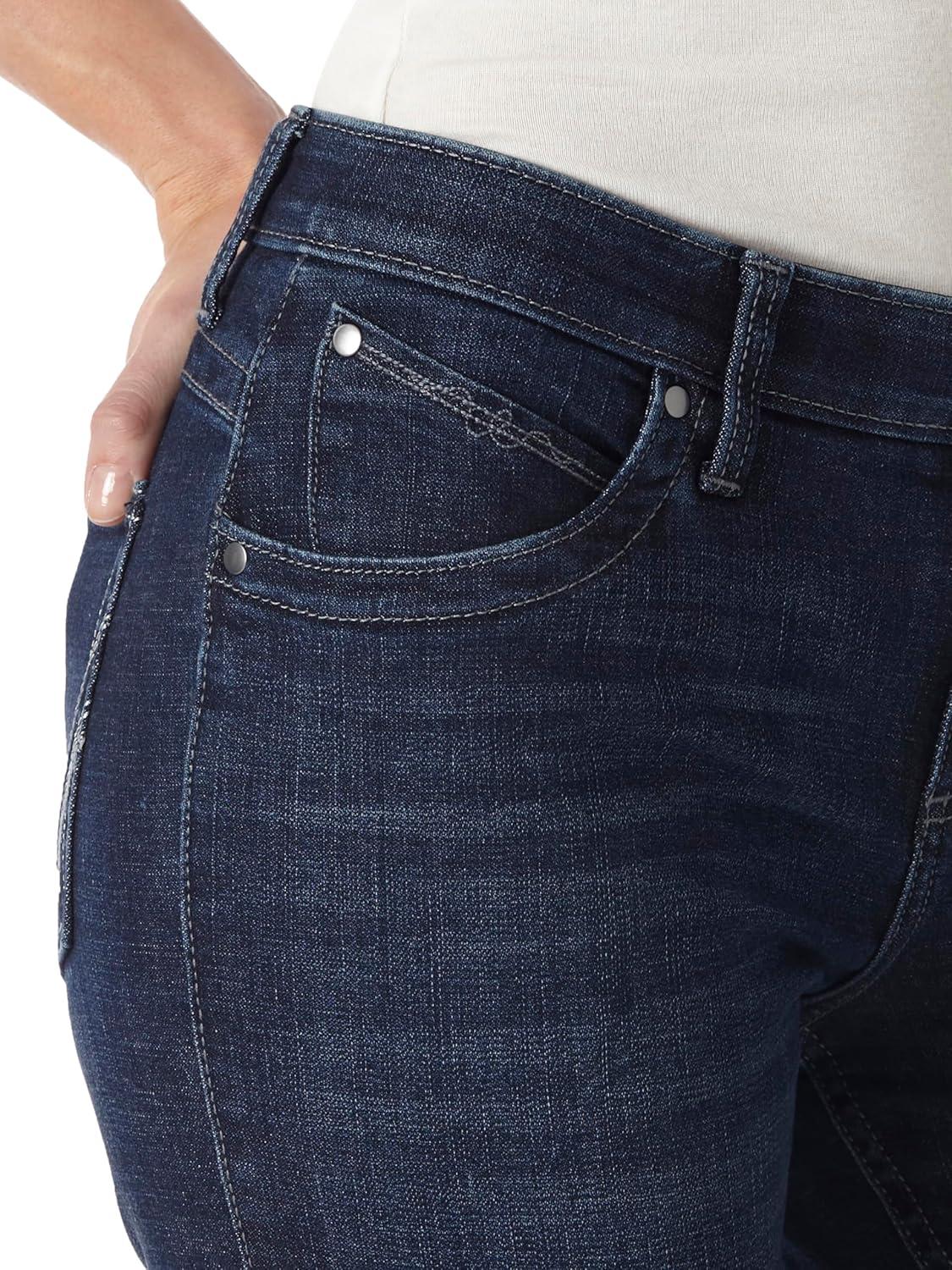 imageWrangler Womens QBaby Mid Rise Boot Cut Ultimate Riding JeanBoot Scootin