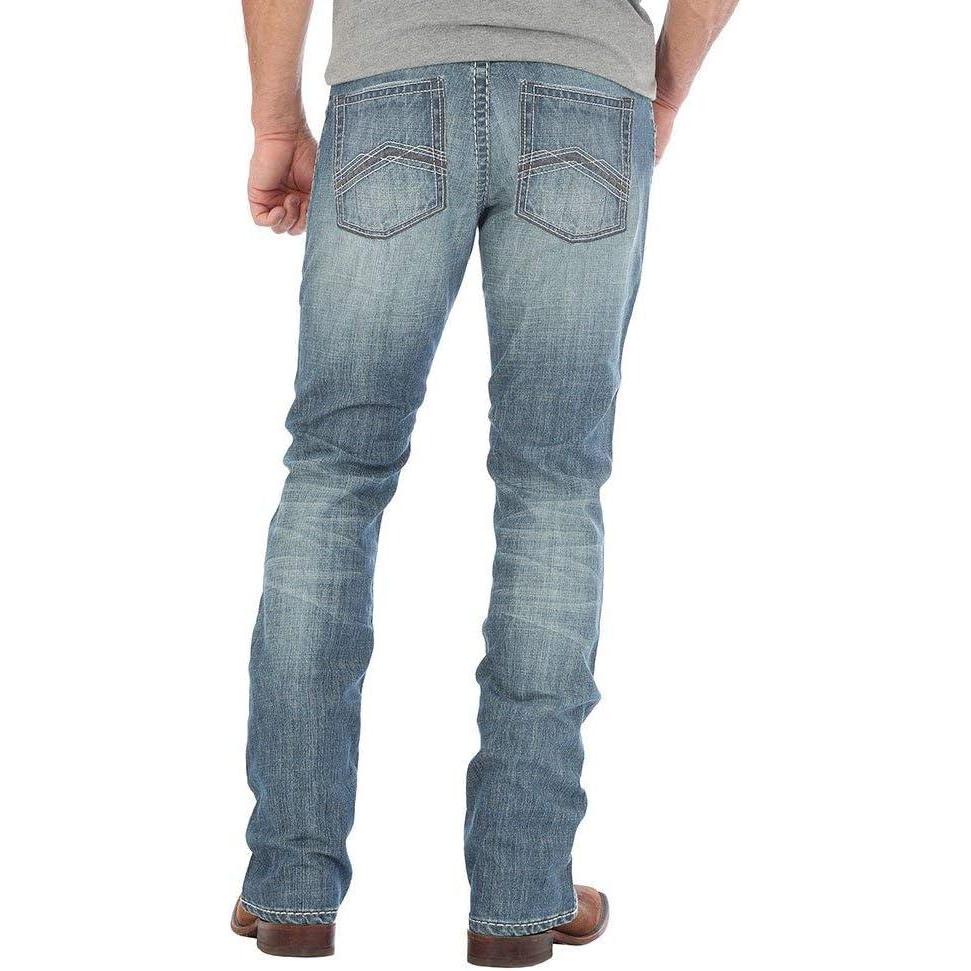 imageWrangler Mens 44 Slim Straight Light Wash JeansRed Bluff