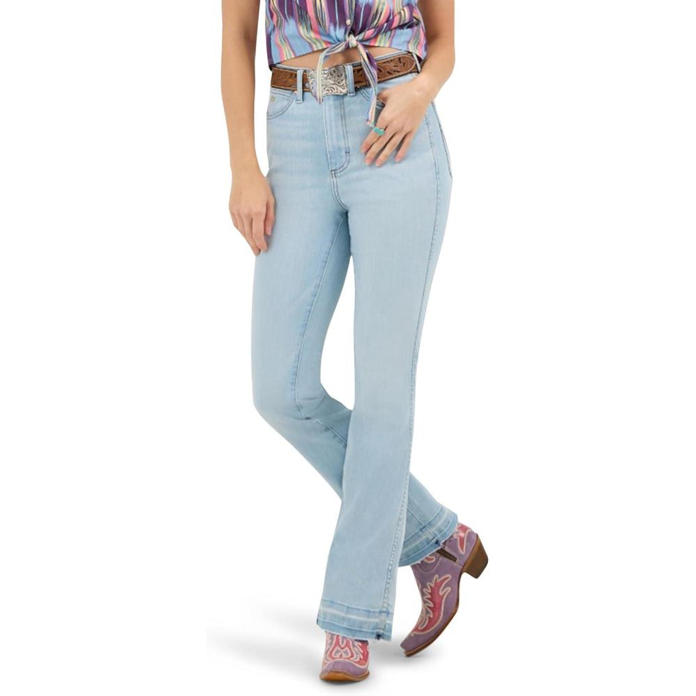 imageWrangler x Lainey Wilson Boot Hugger JeanBleach Blue Wash