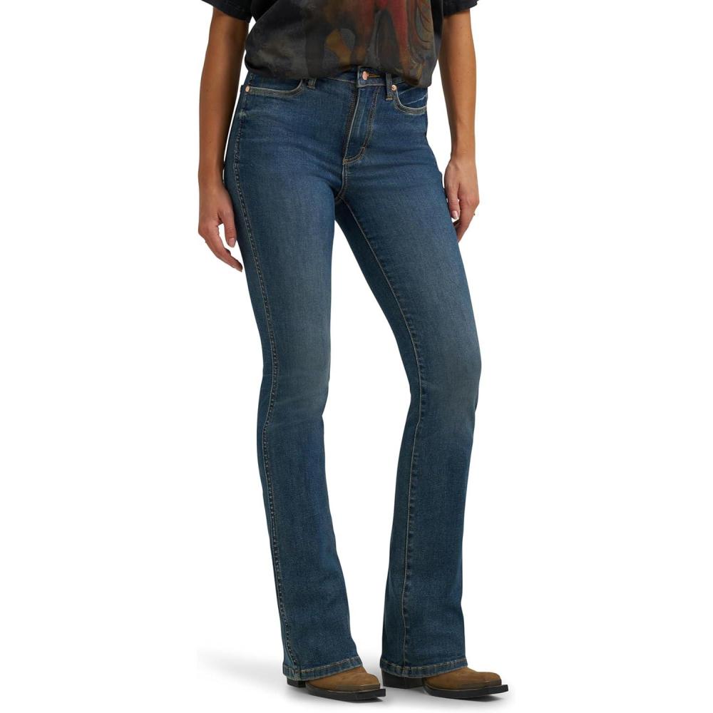 imageWrangler x Lainey Wilson Boot Hugger JeanBoho Wash