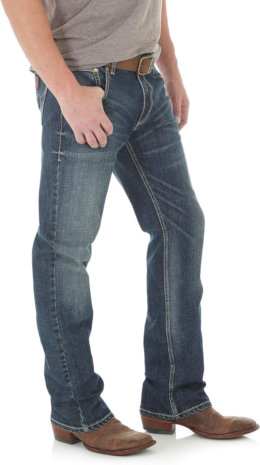 imageWrangler Mens Retro Slim Fit Straight Leg JeanLayton